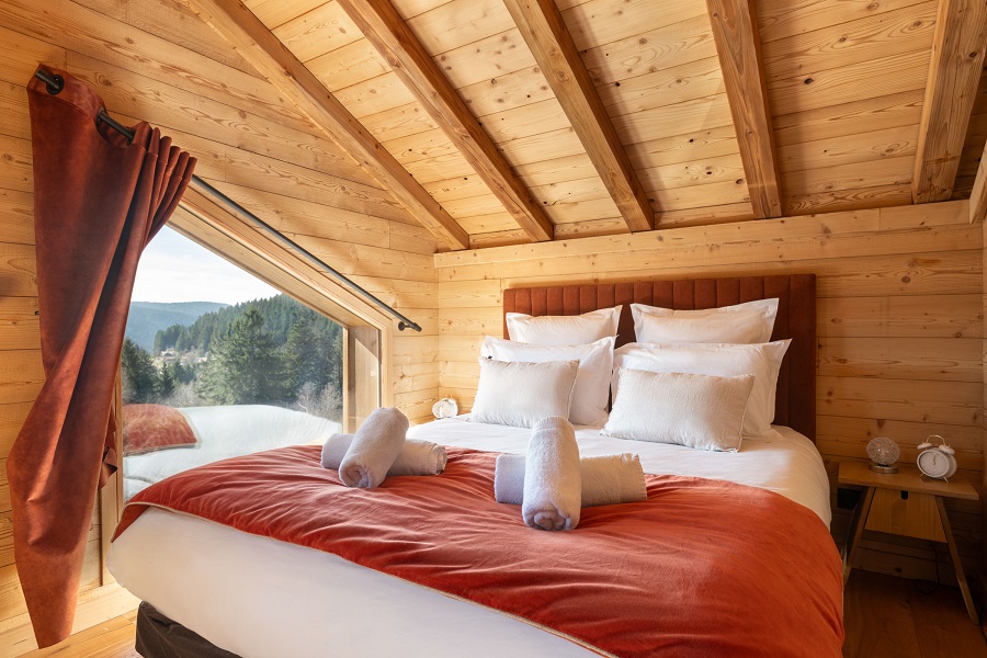 Chambre 1 tharkey location chalet vosges