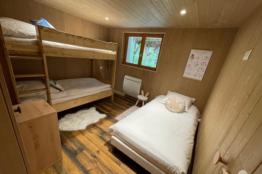 chambre trois location chalet vosges refuge de la belbriette