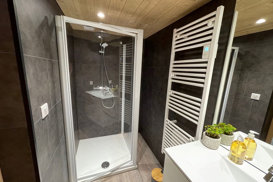  domaine de la belbriette location vacances vosges salle de bain